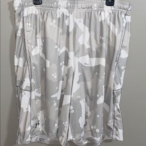 Men’s under armor athletic shorts
